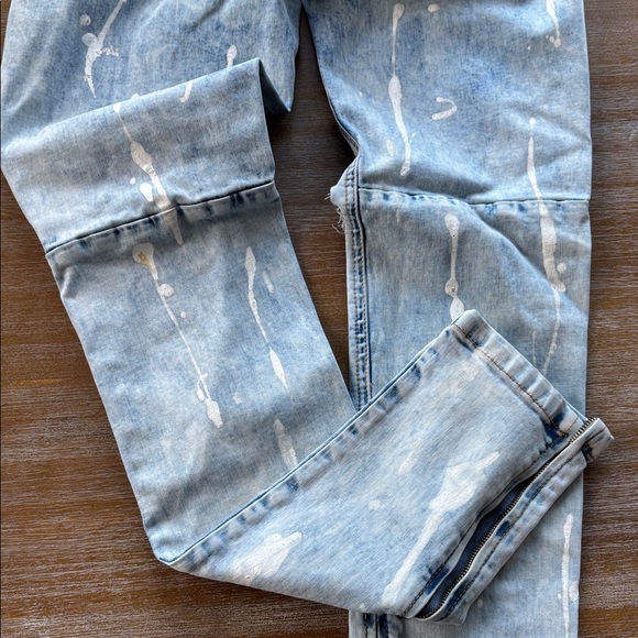Hyper Denim Light wash Distressed Men’s Jeans - Picture 7 of 8